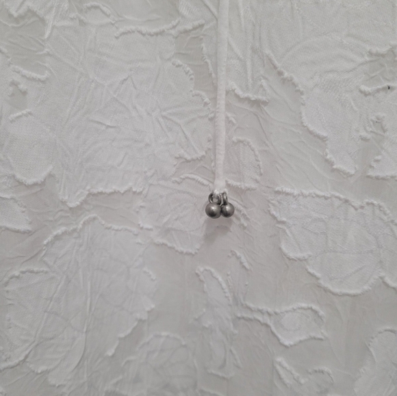 H&M Floral Jacquard Off-white Ladies Beach Dress - Picture 7 of 11